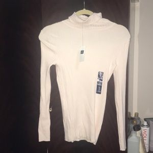 Gap long-sleeve Turtleneck. Size small. Pink